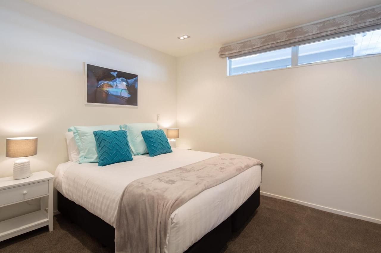Bowen18 Lake Views Gas Fire Bbq Queenstown Bagian luar foto